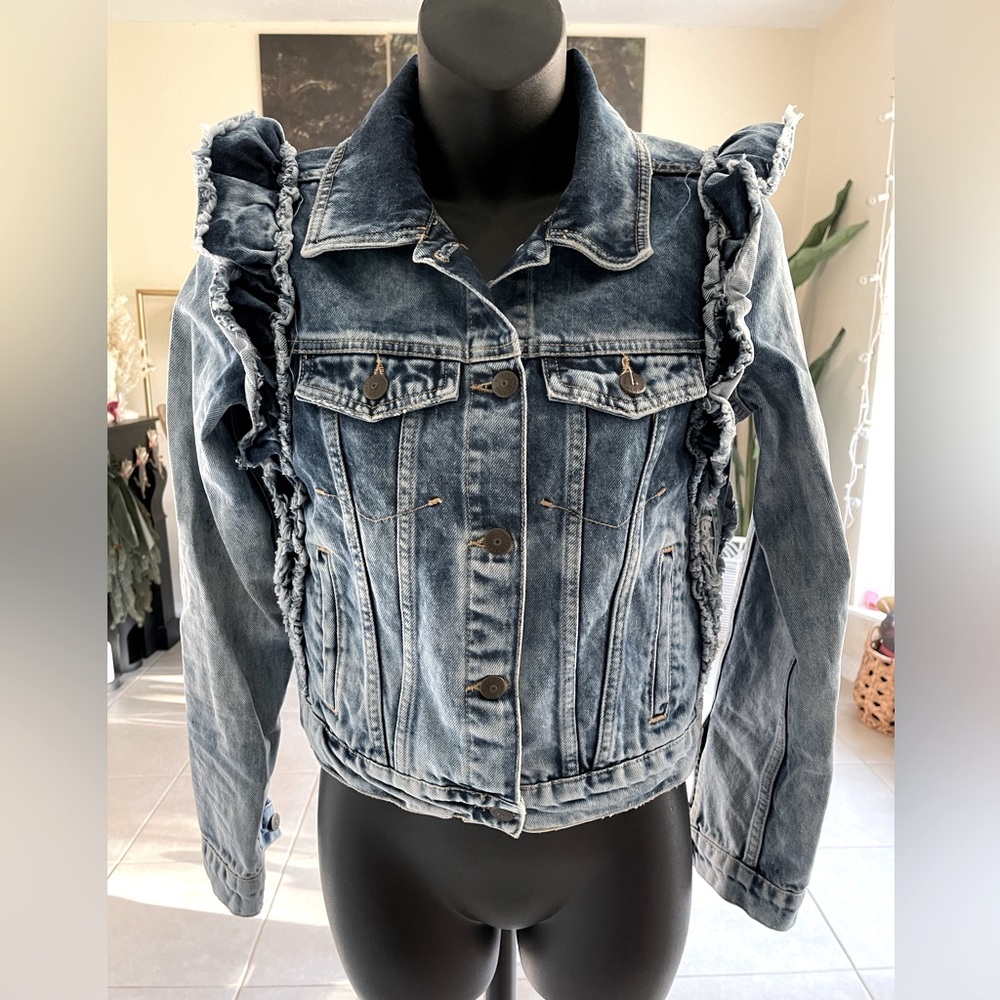 Zara Denim washed  Puff Sleeve Jean Jacket